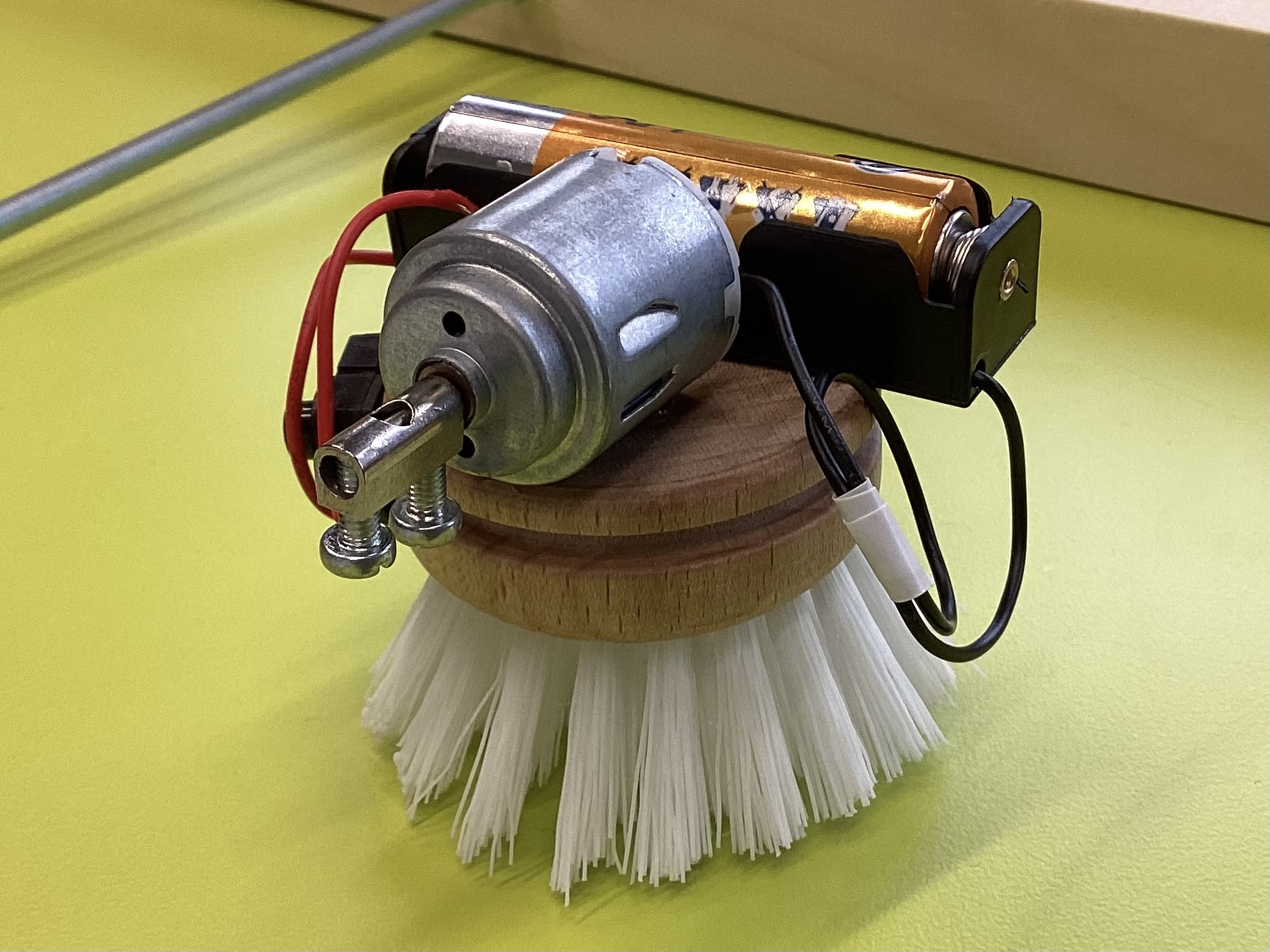 Build your brush robot with MS20 ! project image